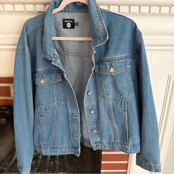 Boohoo Light Blue Jean Jacket for Women - Picture 2 of 7